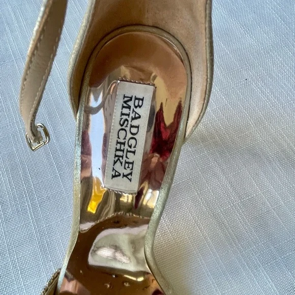Badgley Mischka Glittering Gold Heels SIZE 7 Brand New - Picture 6 of 9
